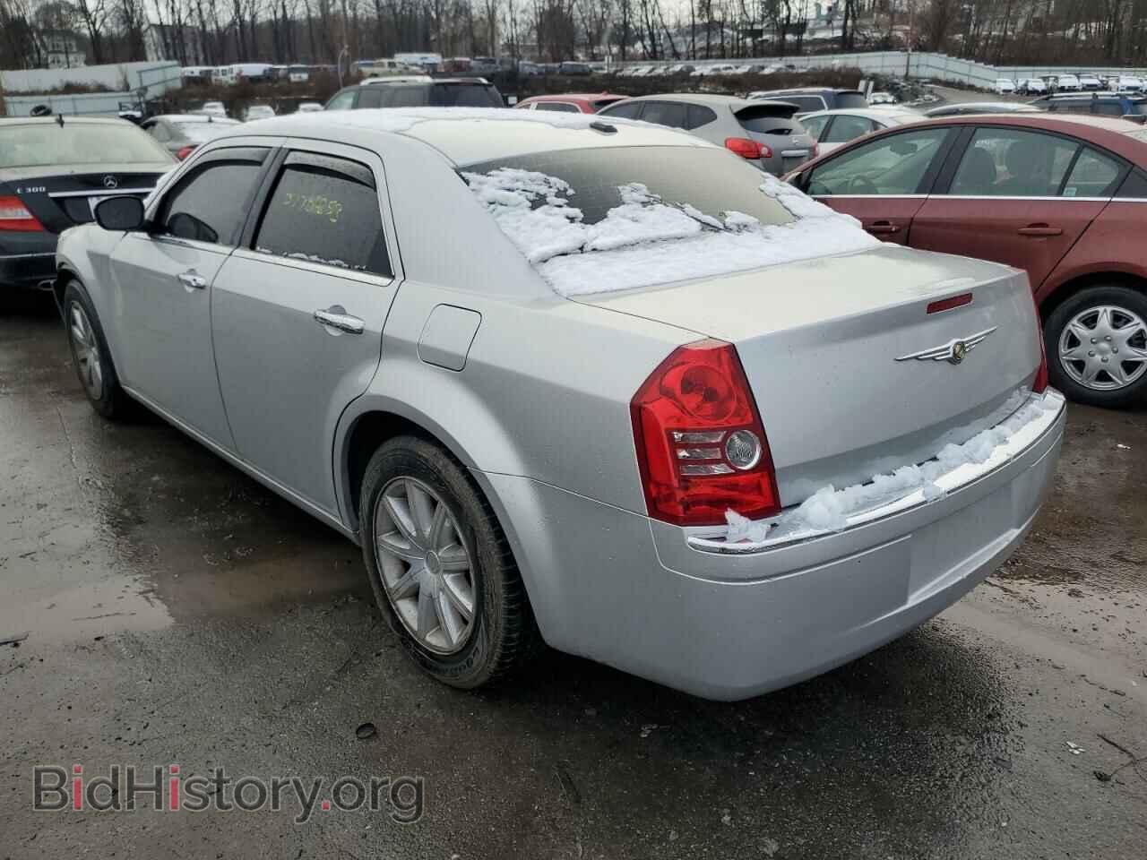 2009 CHRYSLER 300 - VIN: 2C3KA33V89H576432 - Фото 2