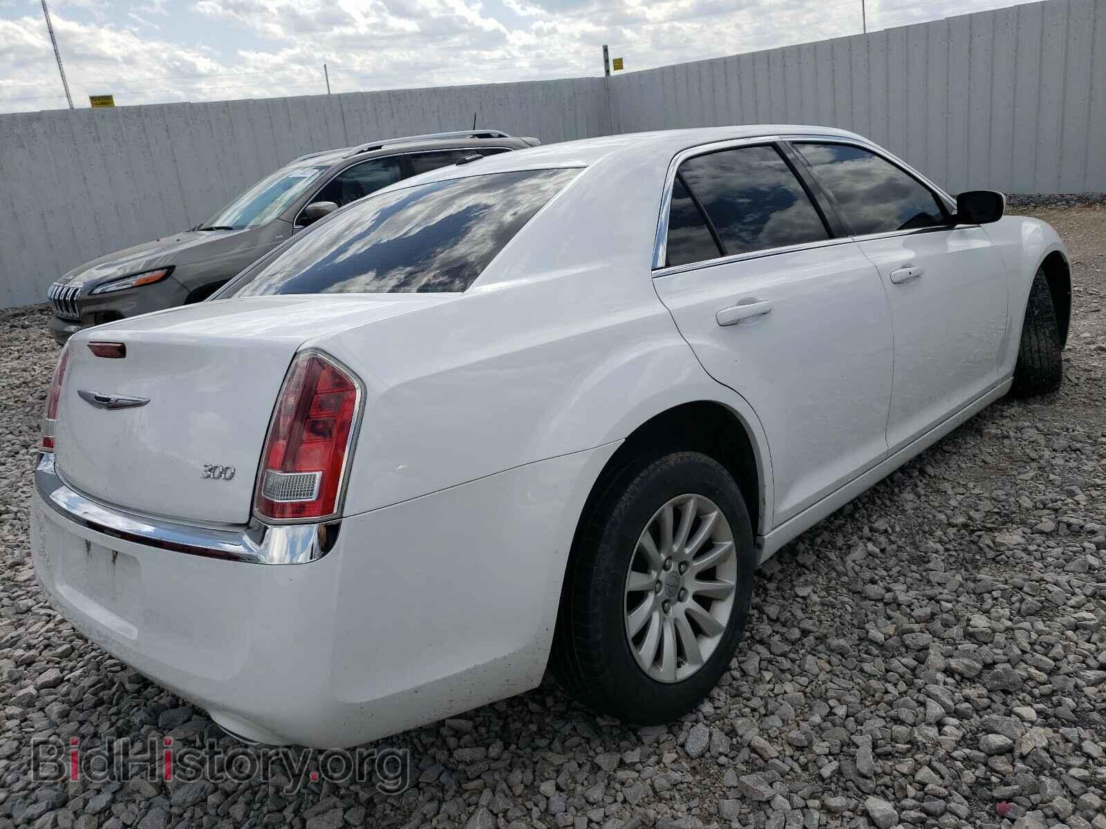 2013 CHRYSLER 300 - VIN: 2C3CCAAG1DH738949 - Фото 4