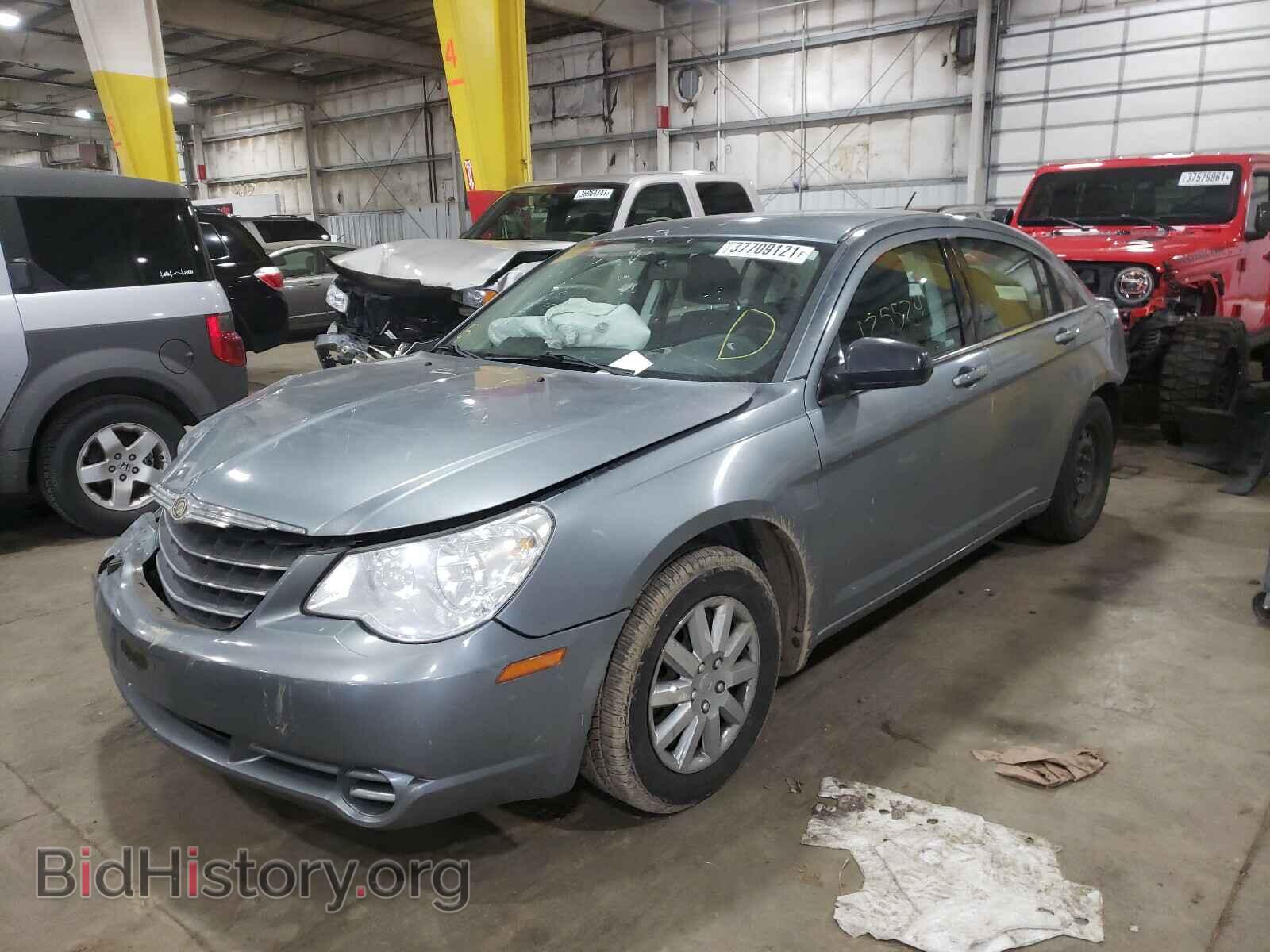 2010 CHRYSLER SEBRING - VIN: 1C3CC4FB3AN203493 - Фото 2