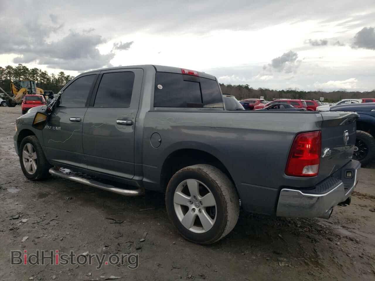 2011 DODGE RAM 1500 - VIN: 1D7RB1CT0BS635777 - Фото 2