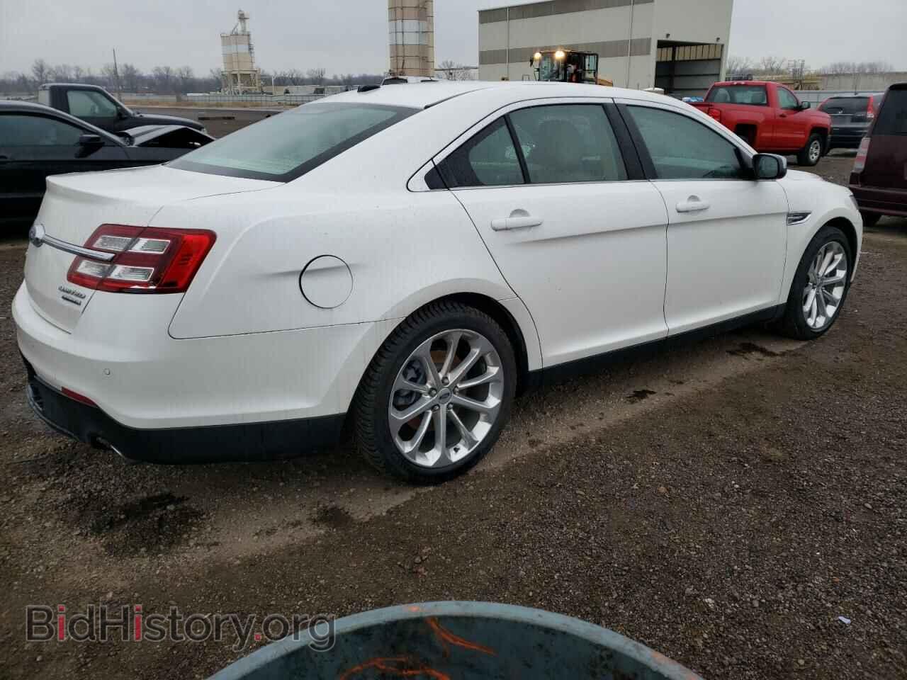 2018 FORD TAURUS - VIN: 1FAHP2F8XJG111077 - Фото 3