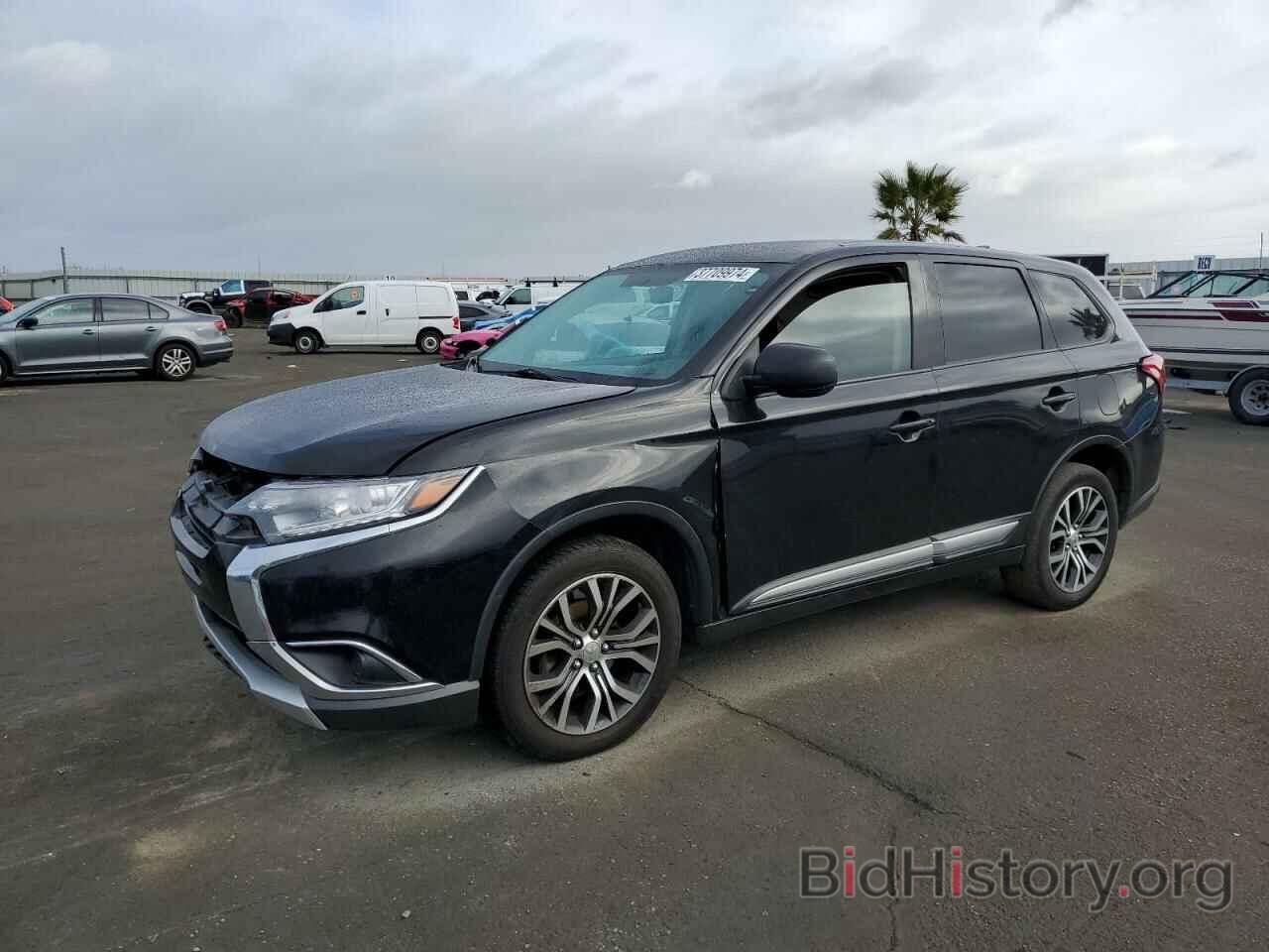 Photo JA4AD2A32JJ004912 - MITSUBISHI OUTLANDER 2018