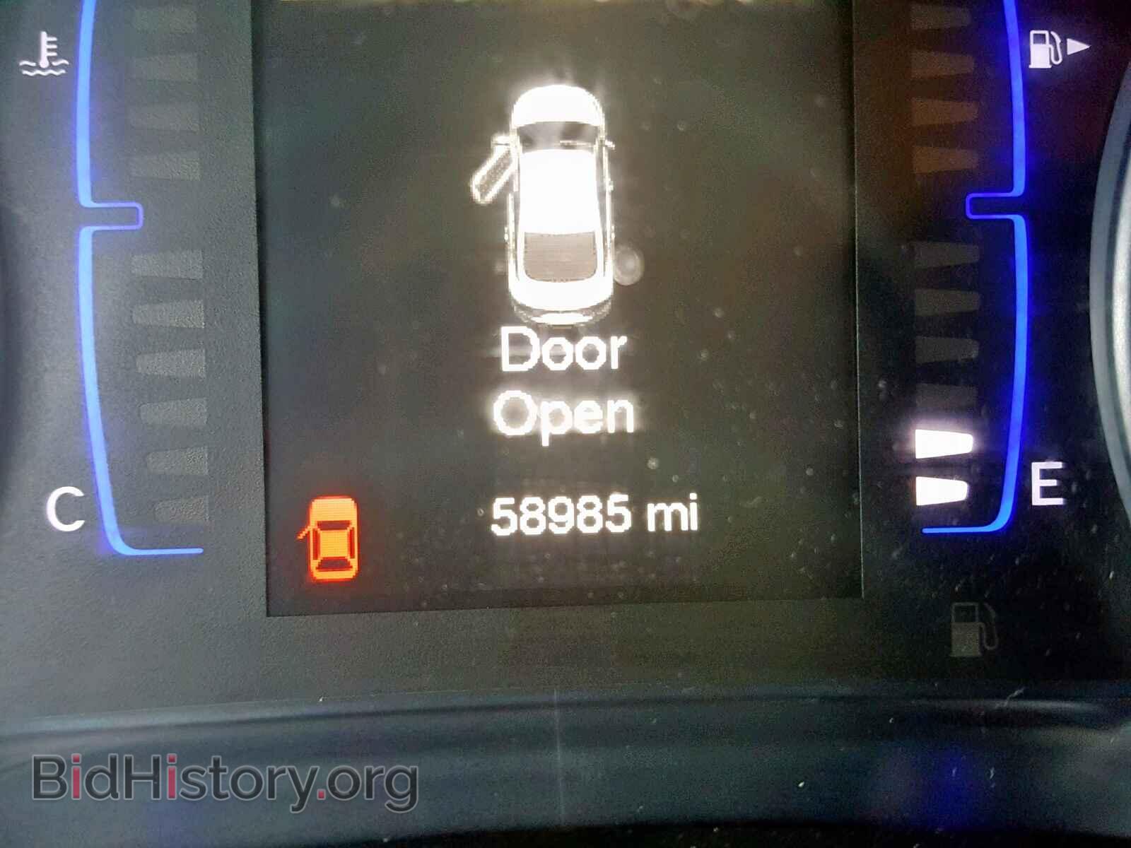 2016 CHRYSLER 200 - VIN: 1C3CCCAB6GN138293 - Photo 8