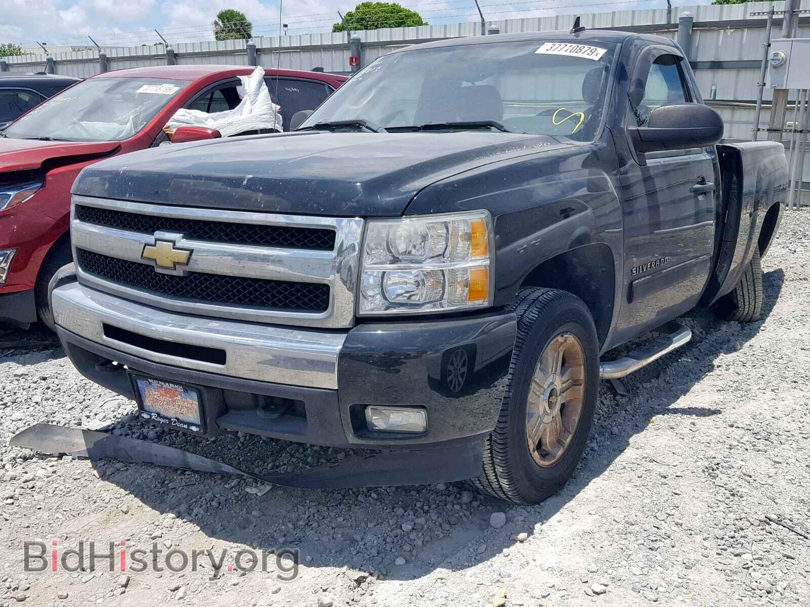 2011 CHEVROLET SILVERADO - VIN: 1GCNKSE04BZ224813 - Фото 2