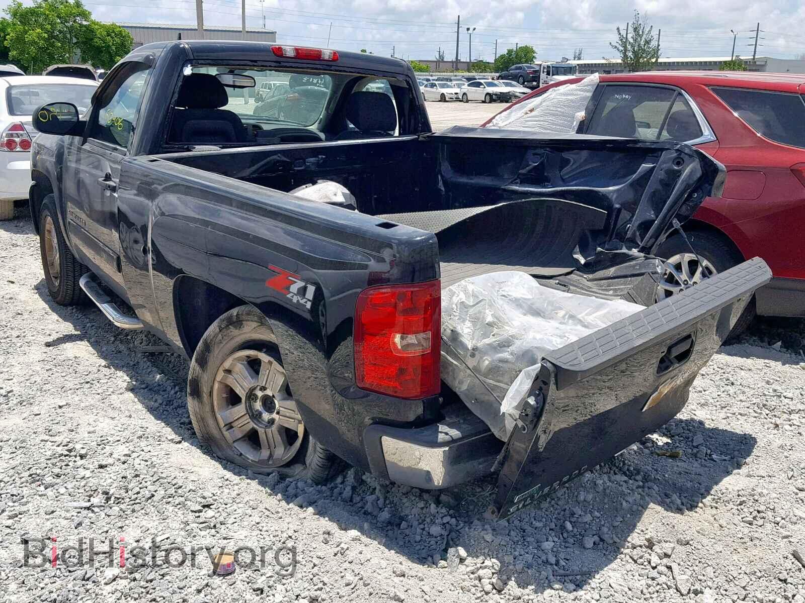 2011 CHEVROLET SILVERADO - VIN: 1GCNKSE04BZ224813 - Фото 3