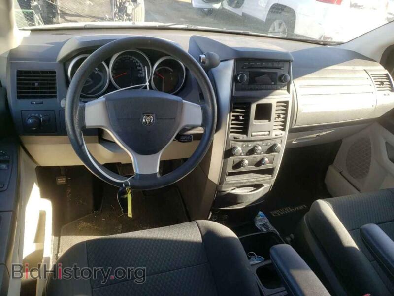 2010 Dodge CARAVAN (VIN 2D4RN4DE3AR435806) — фото 8 из 13