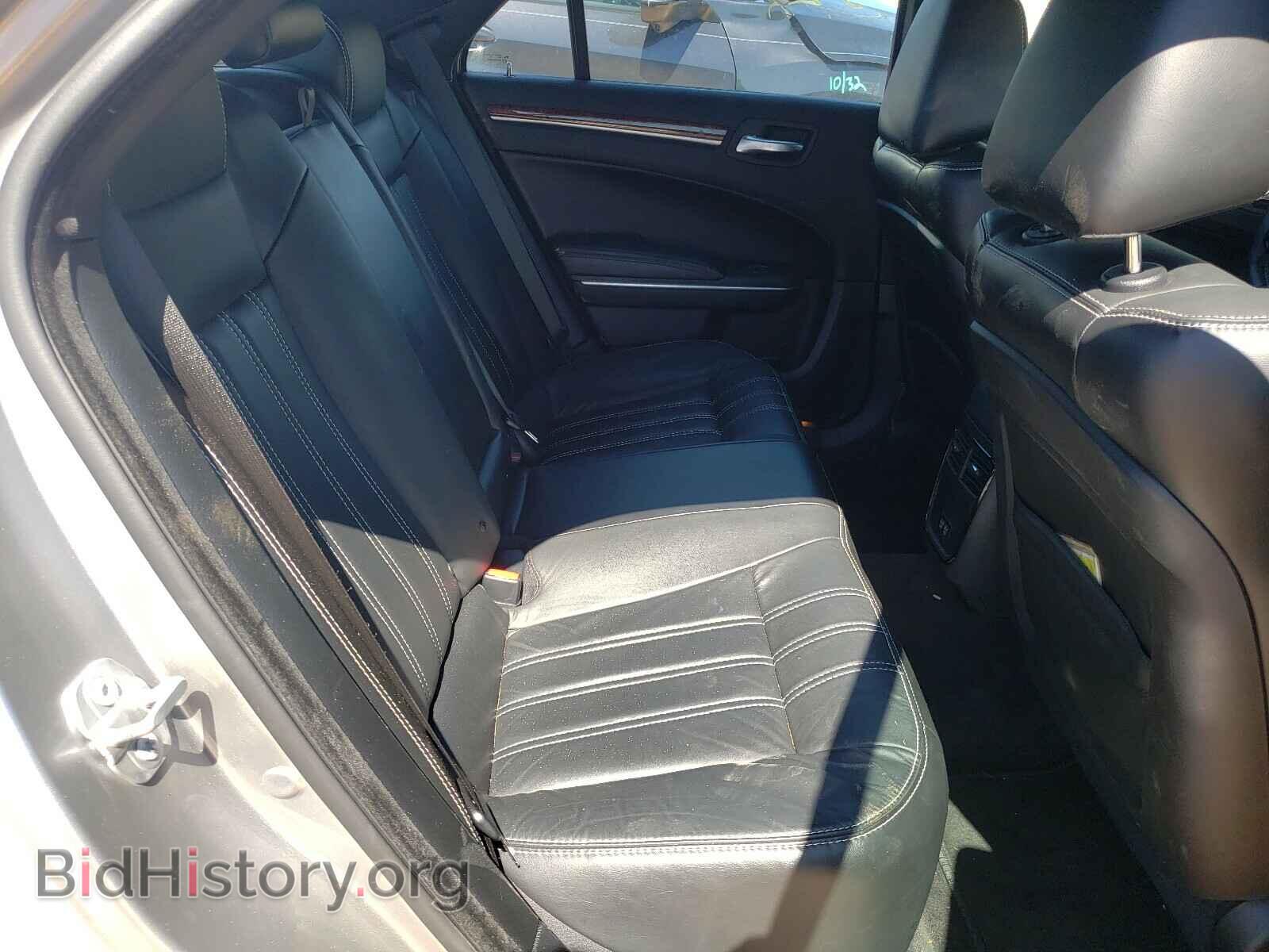2016 CHRYSLER 300 - VIN: 2C3CCABG2GH310939 - Фото 6