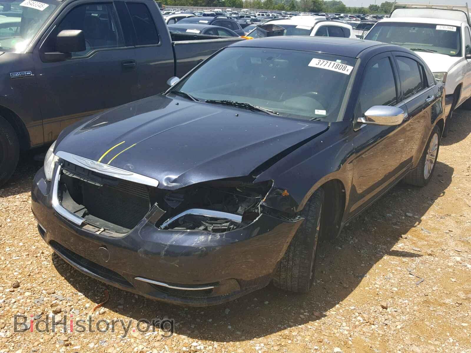 2011 CHRYSLER 200 - VIN: 1C3BC2FG3BN575526 - Photo 2