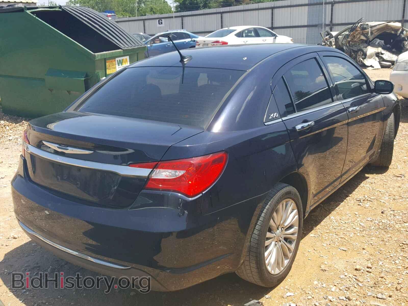 2011 CHRYSLER 200 - VIN: 1C3BC2FG3BN575526 - Photo 4