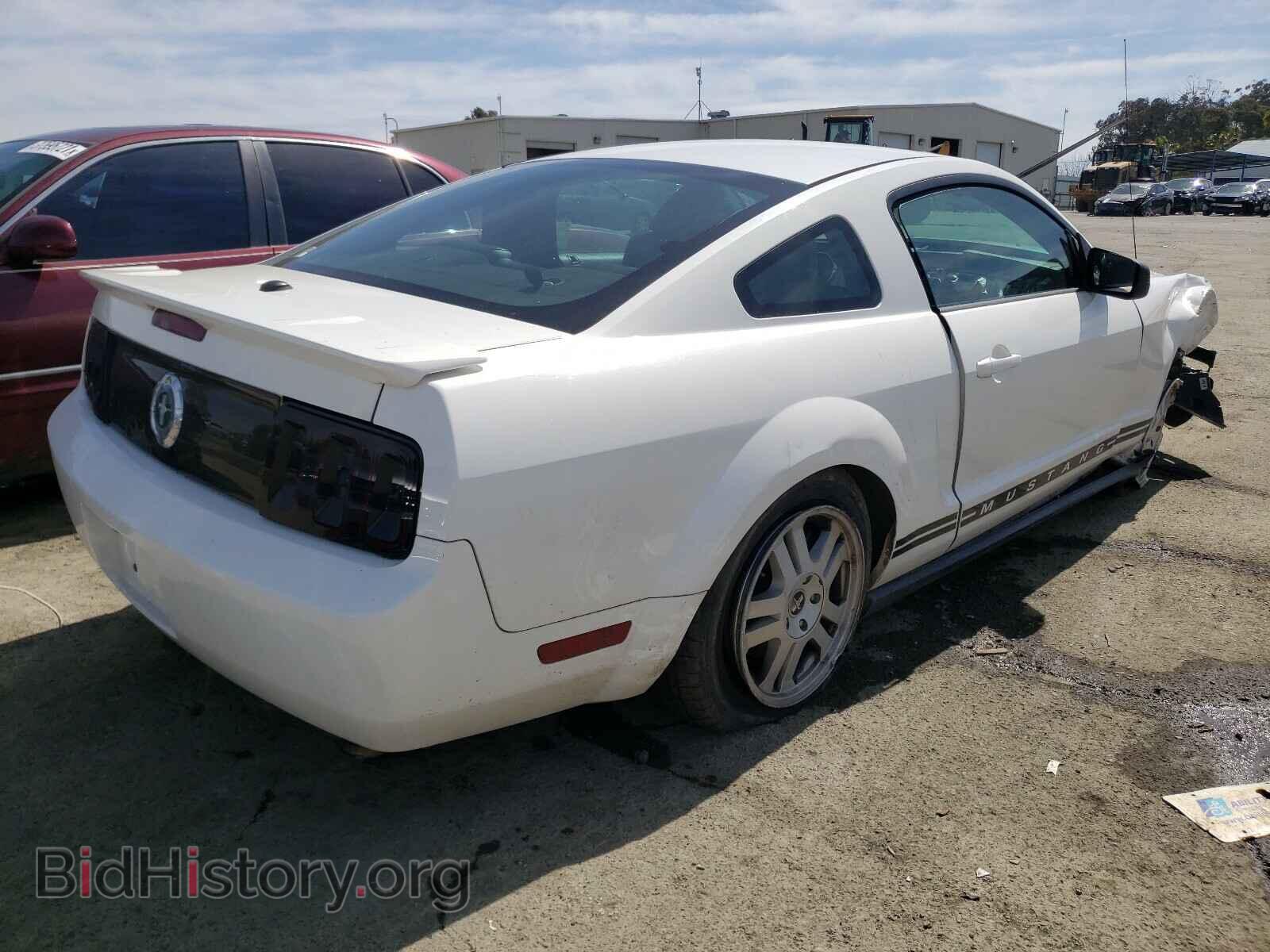 2007 FORD MUSTANG - VIN: 1ZVFT80N075270903 - Фото 4