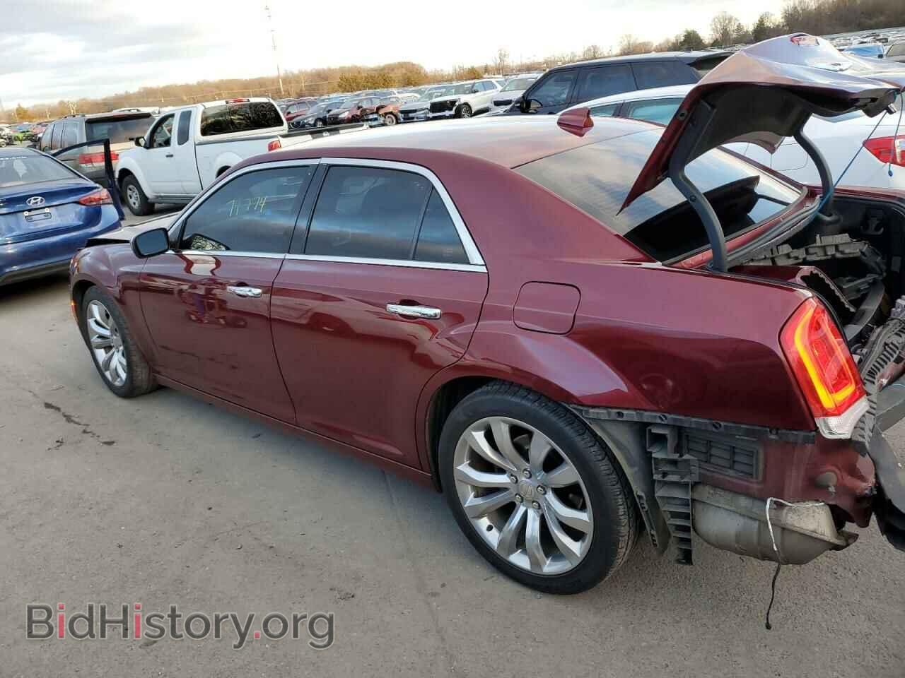 2018 CHRYSLER 300 - VIN: 2C3CCAEG2JH194094 - Фото 2