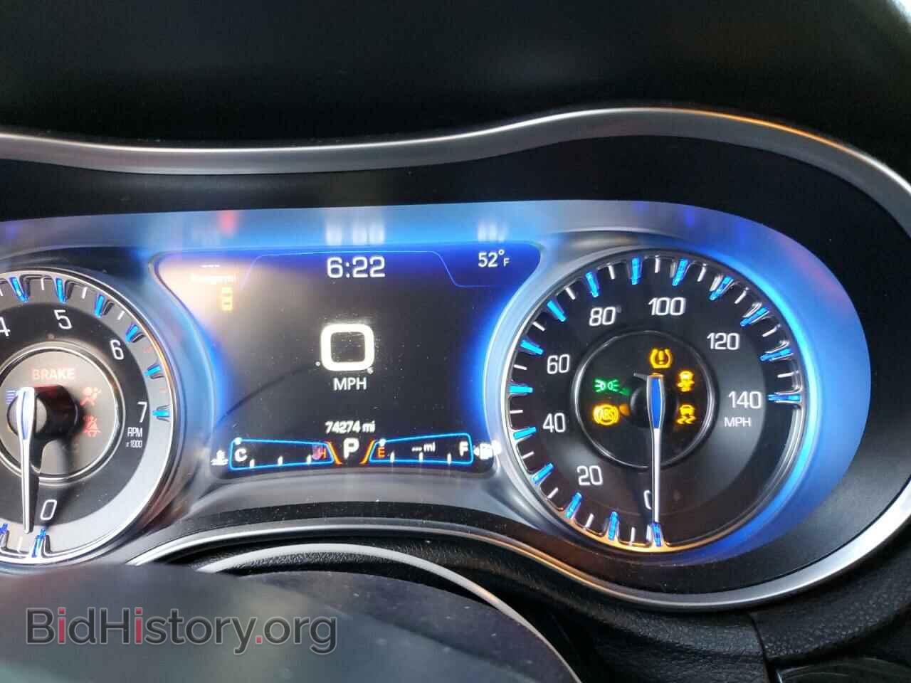 2018 CHRYSLER 300 - VIN: 2C3CCAEG2JH194094 - Фото 9