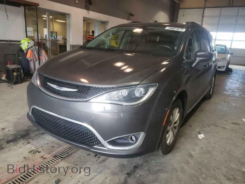 2019 Chrysler PACIFICA (VIN 2C4RC1BG0KR673054) — photo 2 of 10