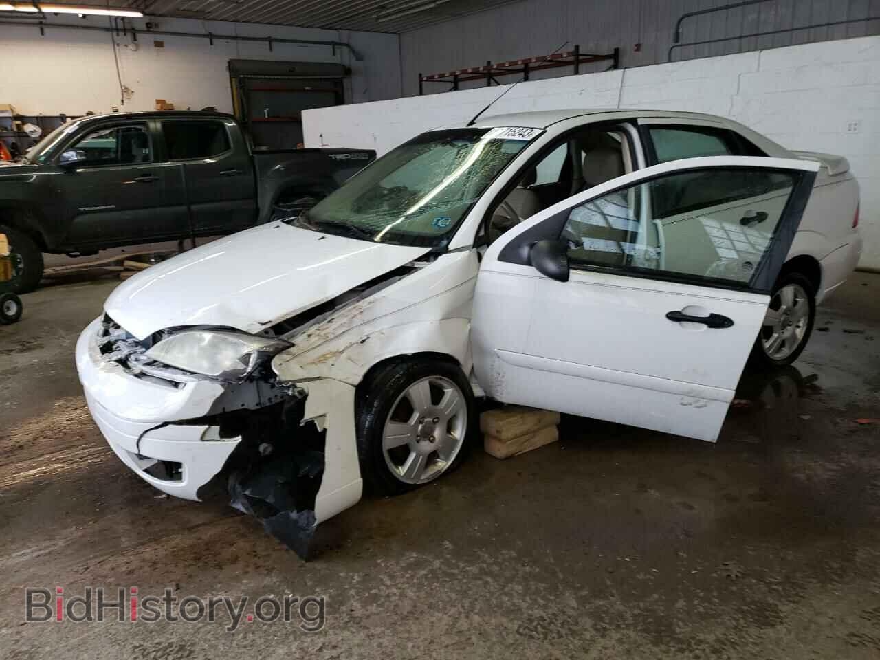 Photo 1FAFP34N87W273083 - FORD FOCUS 2007