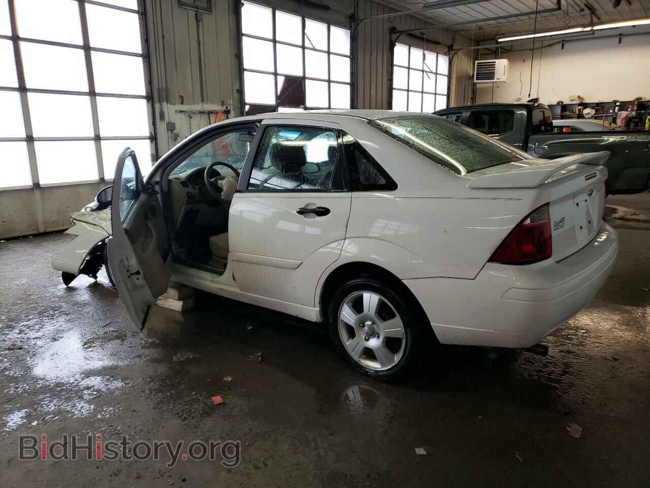 2007 FORD FOCUS - VIN: 1FAFP34N87W273083 - Фото 2