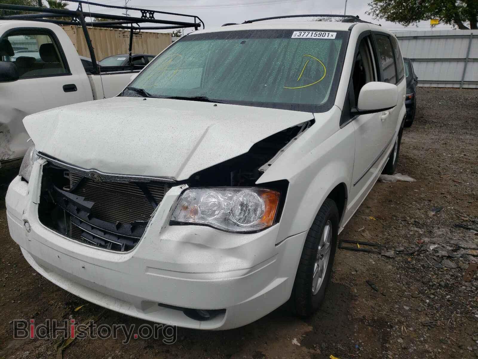 2010 CHRYSLER MINIVAN - VIN: 2A4RR8DX3AR449161 - Photo 2