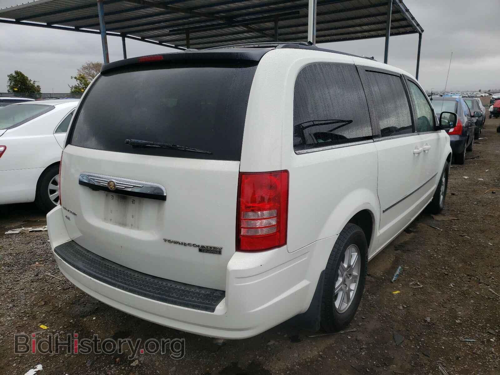 2010 CHRYSLER MINIVAN - VIN: 2A4RR8DX3AR449161 - Photo 4