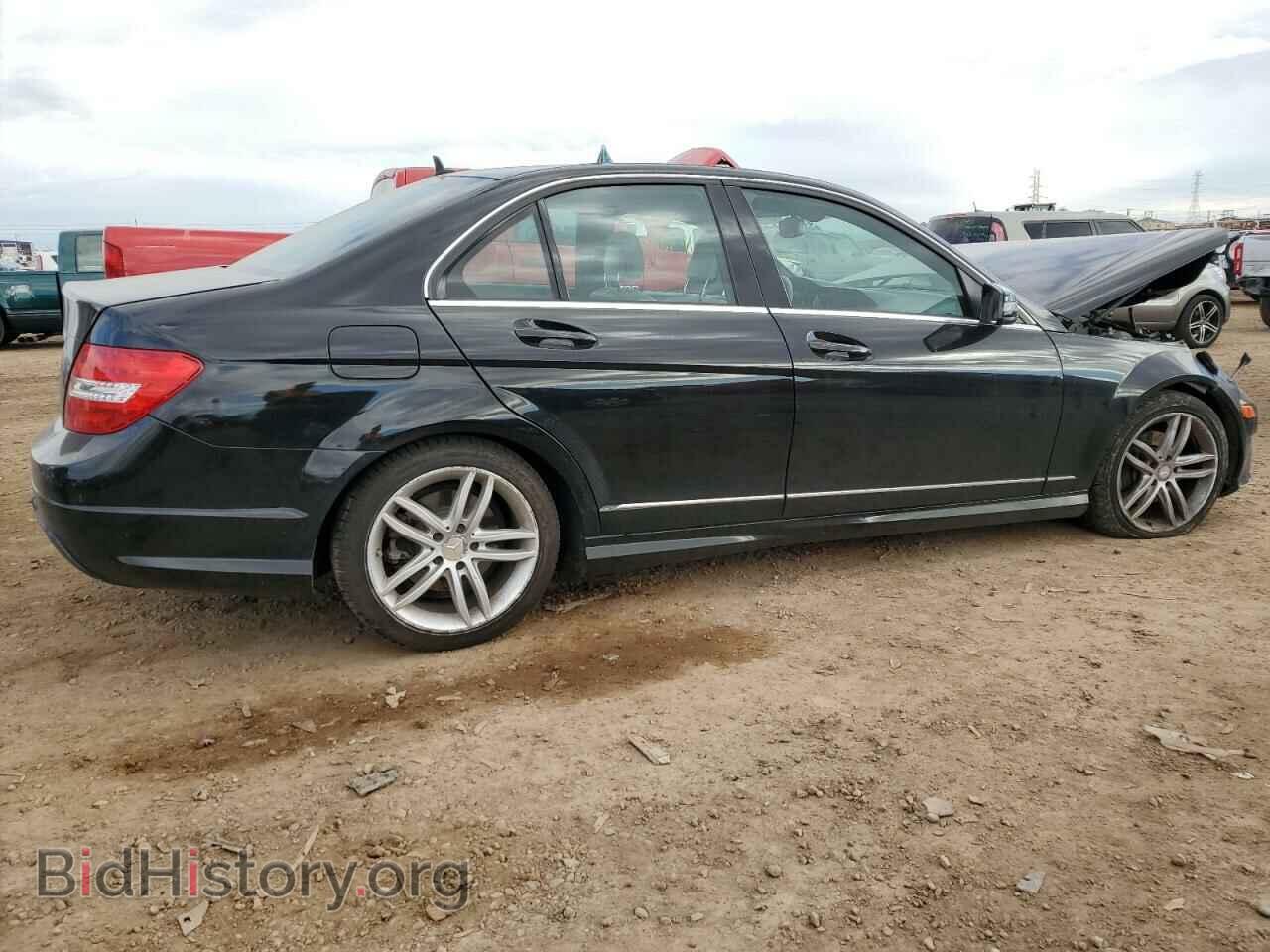 2013 MERCEDES-BENZ C-CLASS - VIN: WDDGF4HB3DA838717 - Фото 3