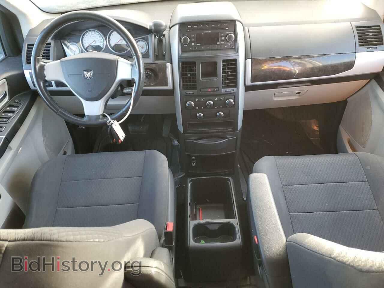 2010 DODGE CARAVAN - VIN: 2D4RN5D10AR251555 - Photo 8