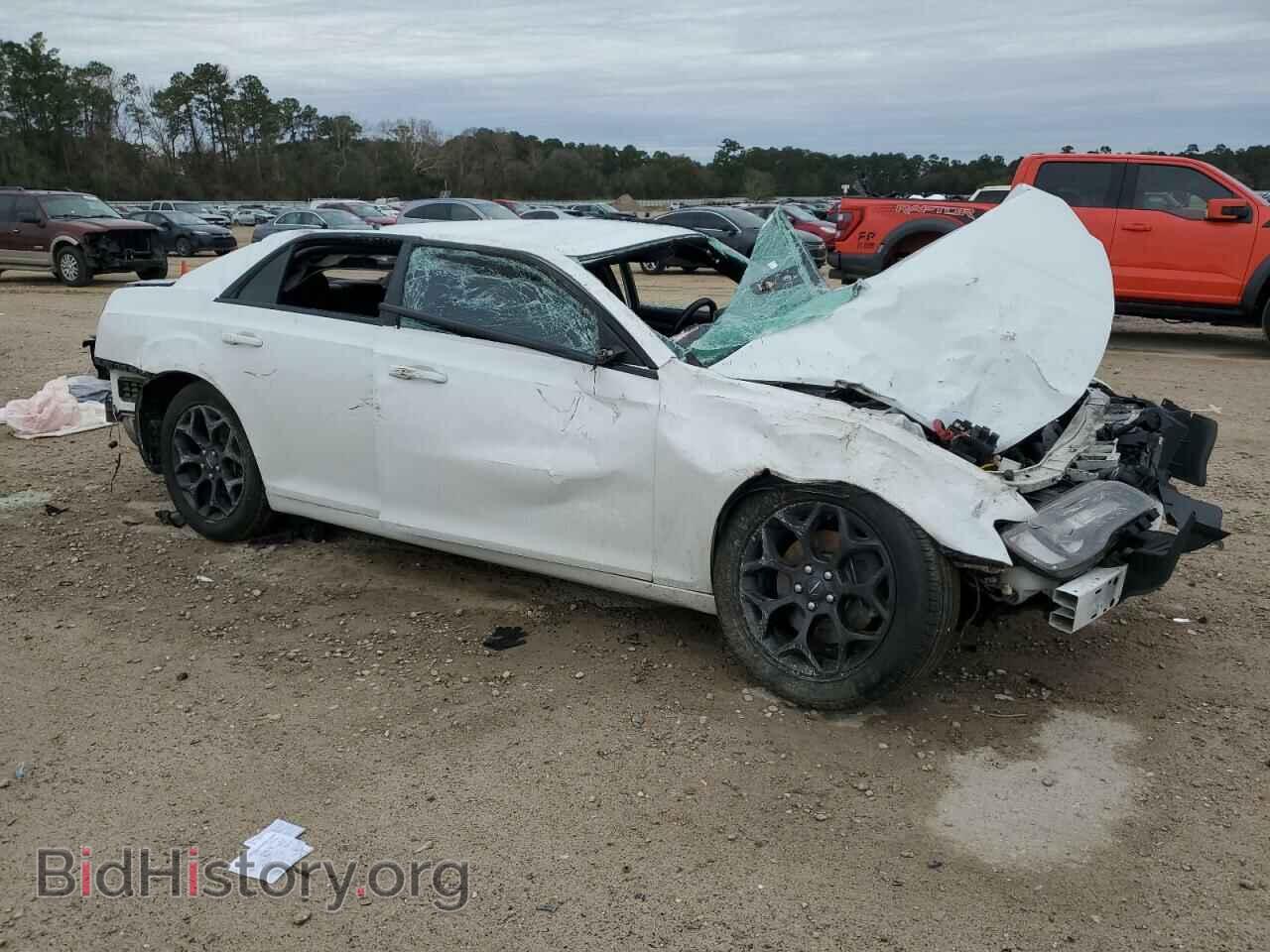 2019 CHRYSLER 300 - VIN: 2C3CCAGG2KH648682 - Фото 4