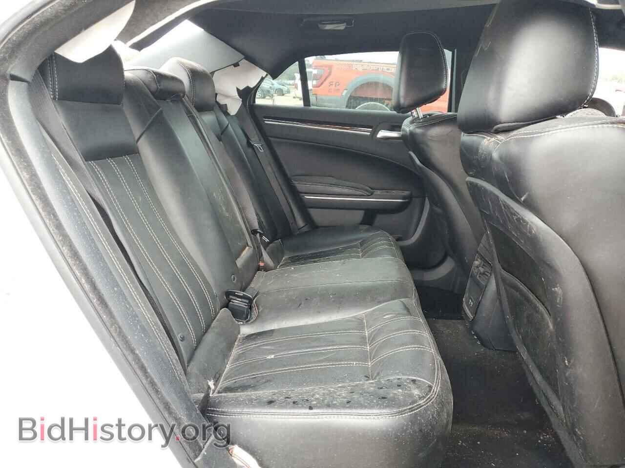 2019 CHRYSLER 300 - VIN: 2C3CCAGG2KH648682 - Фото 10