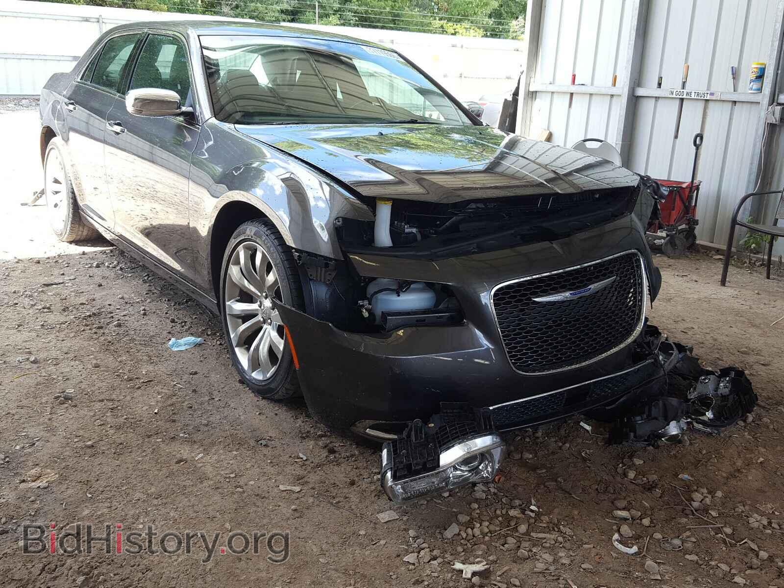 Фотография 2C3CCAEG5JH324353 - CHRYSLER 300 2018