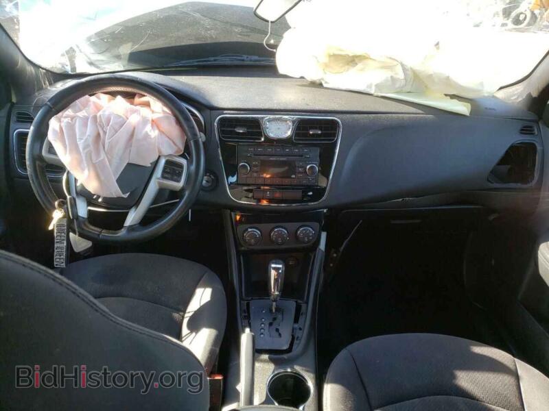 2013 Chrysler 200 (VIN 1C3CCBBB5DN694308) — photo 8 of 12