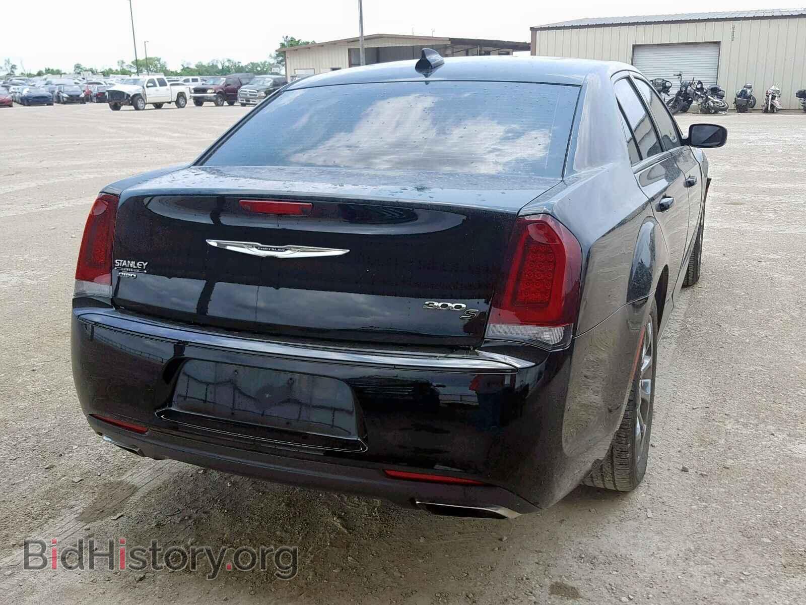 2016 CHRYSLER 300 - VIN: 2C3CCAGG1GH171010 - Фото 4