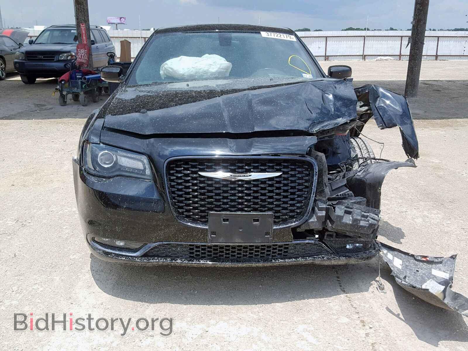 2016 CHRYSLER 300 - VIN: 2C3CCAGG1GH171010 - Фото 9