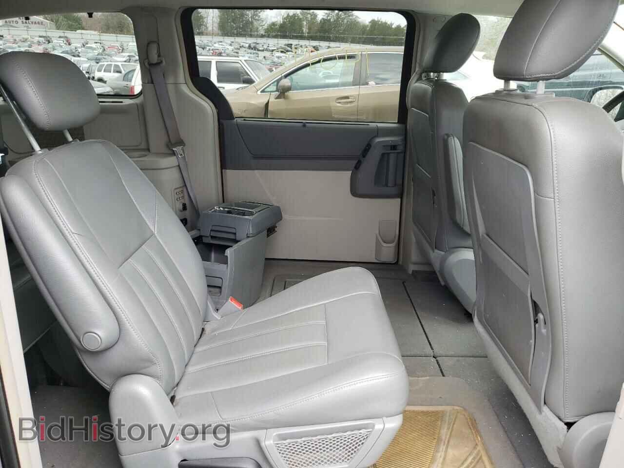2008 CHRYSLER MINIVAN - VIN: 2A8HR54P78R709239 - Фото 6