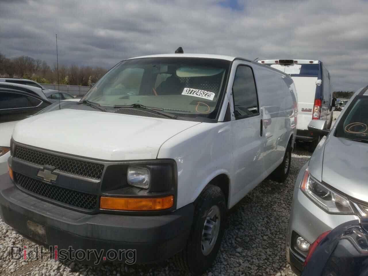2013 CHEVROLET EXPRESS - VIN: 1GCWGFCA3D1192995 - Фото 2