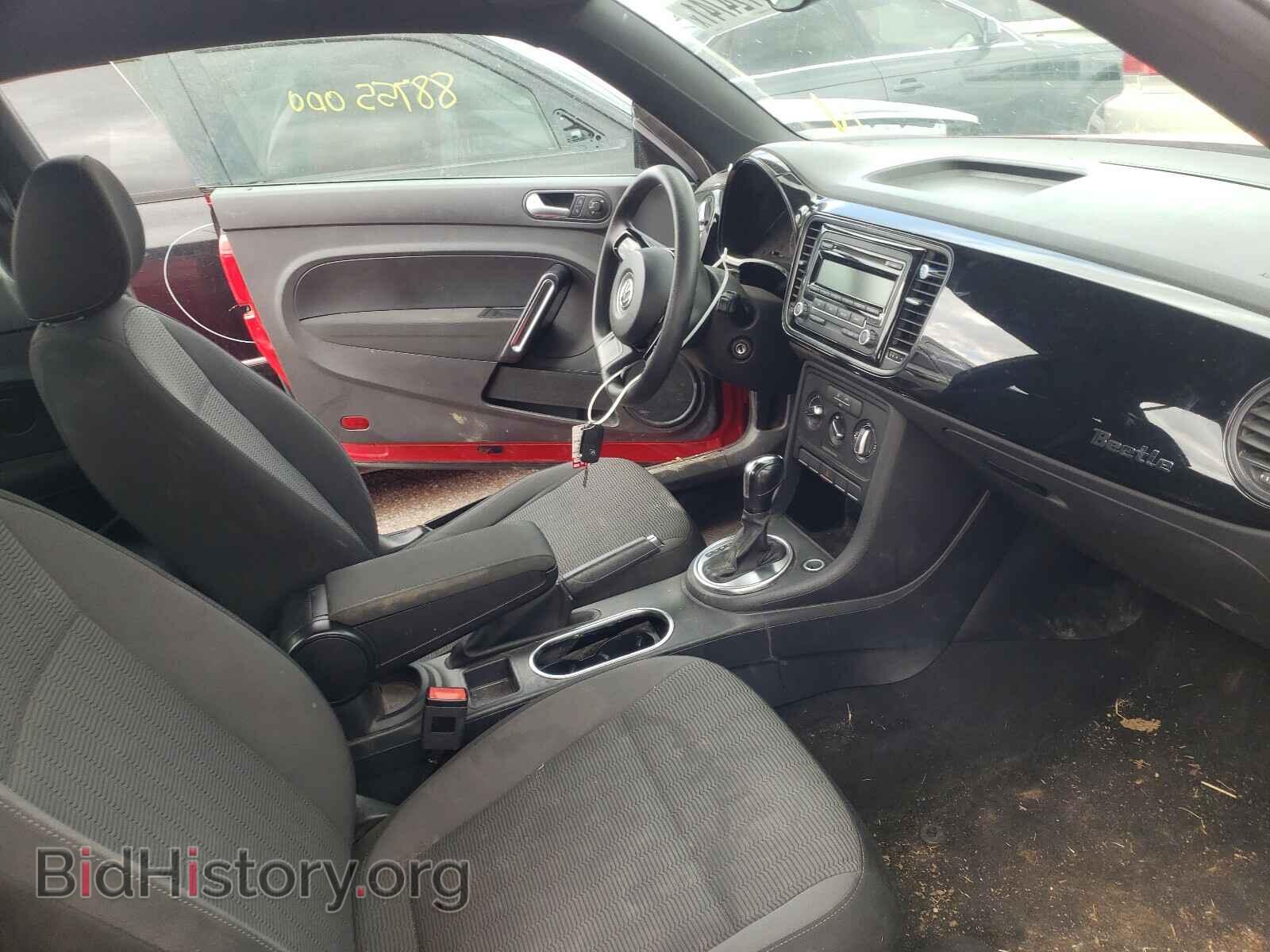 2014 VOLKSWAGEN BEETLE - VIN: 3VWF17AT8EM646526 - Фото 5