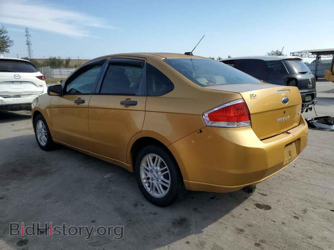 2009 FORD FOCUS - VIN: 1FAHP35N19W206755 - Фото 2