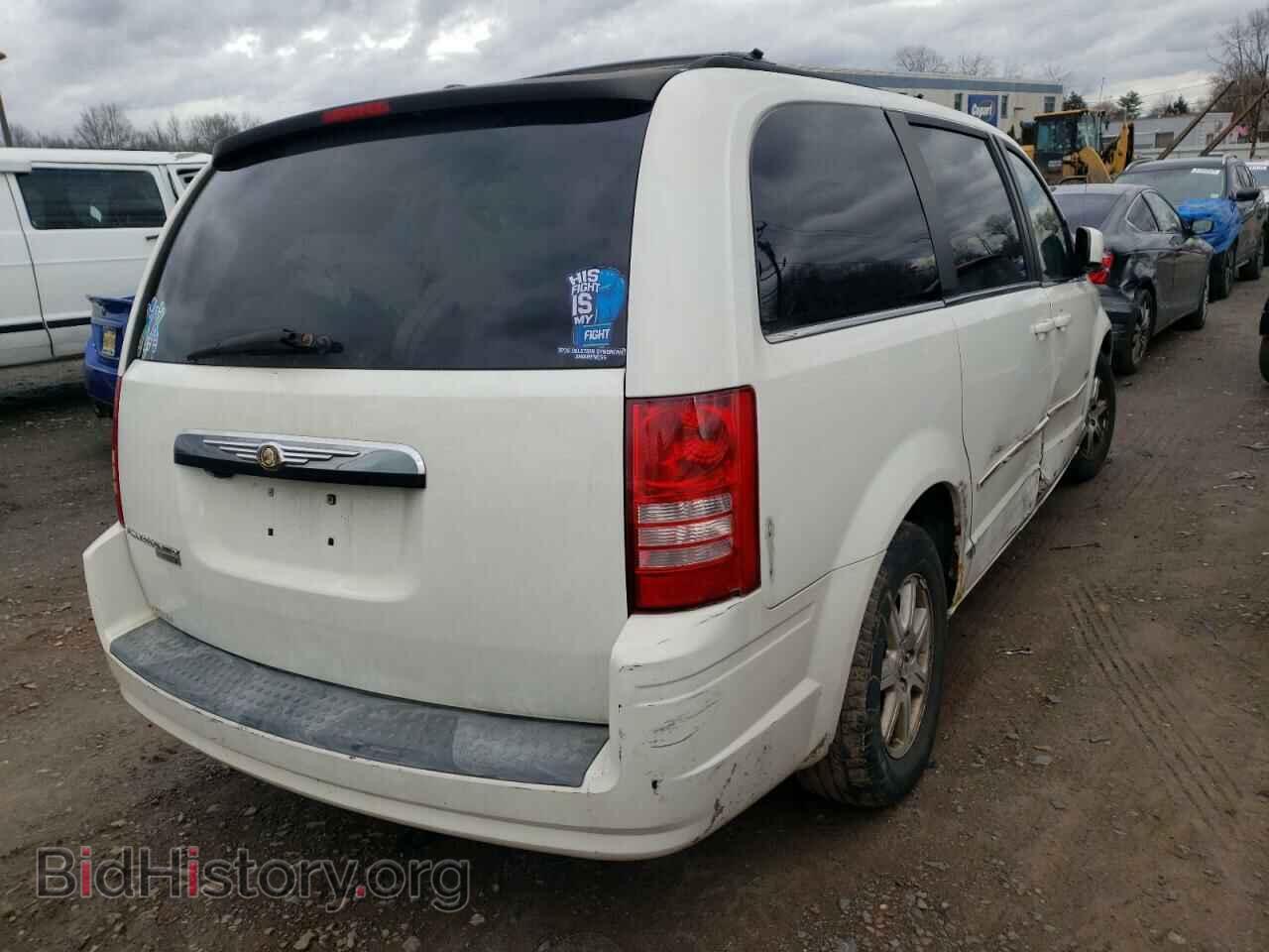 2008 CHRYSLER MINIVAN - VIN: 2A8HR54P18R833751 - Фото 3