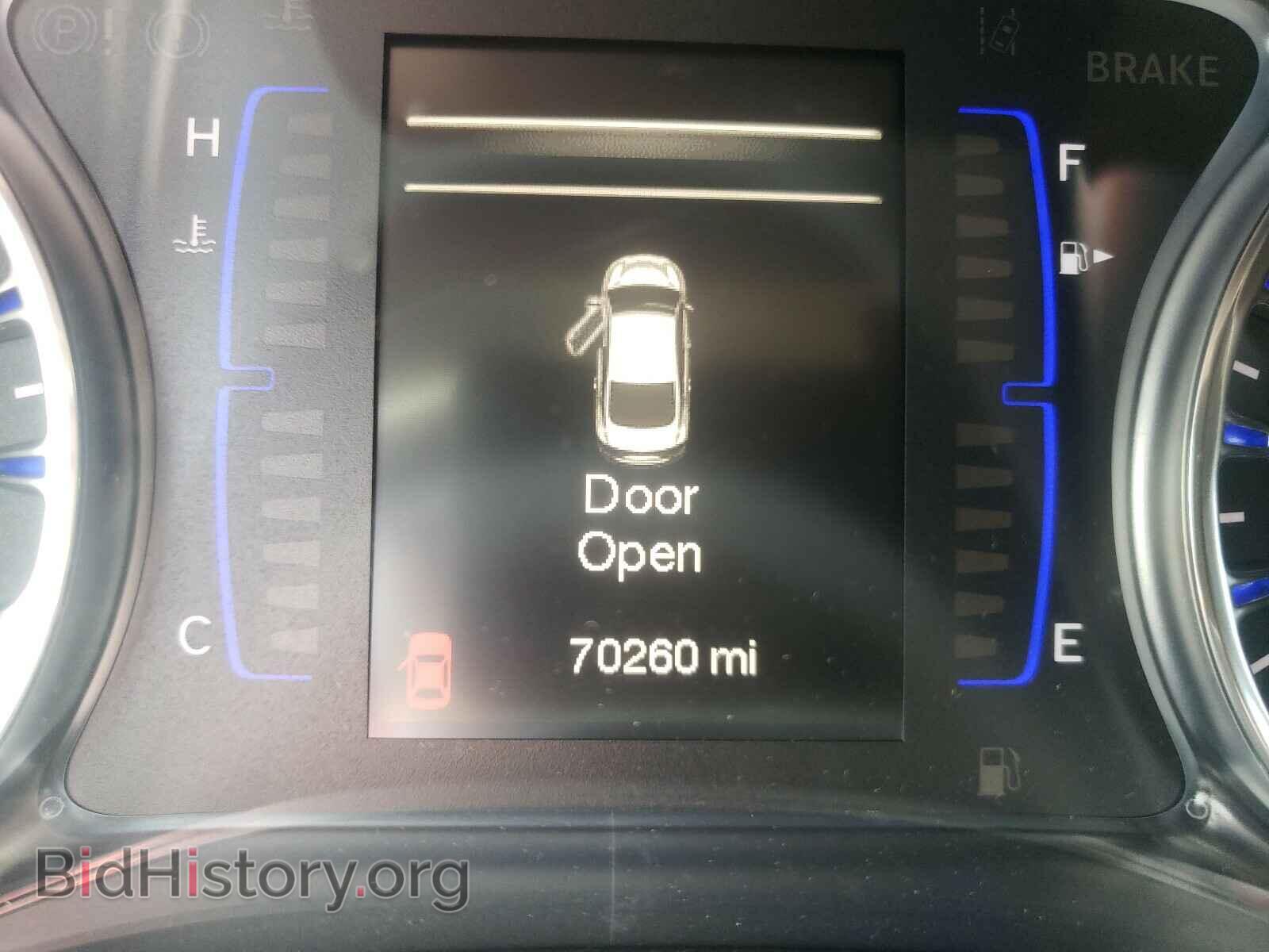 2015 CHRYSLER 200 - VIN: 1C3CCCAB7FN748590 - Фото 8