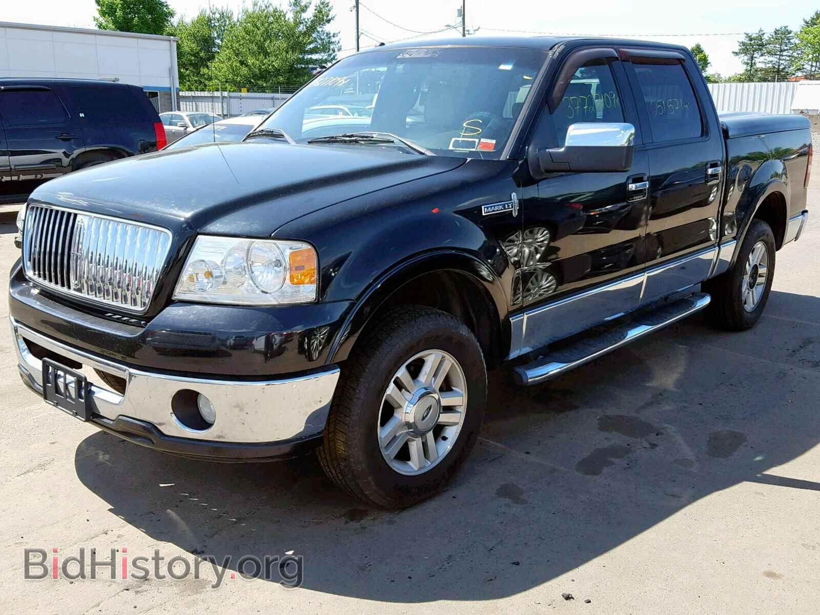 2006 LINCOLN MARK LT - VIN: 5LTPW18596FJ11913 - Фото 2