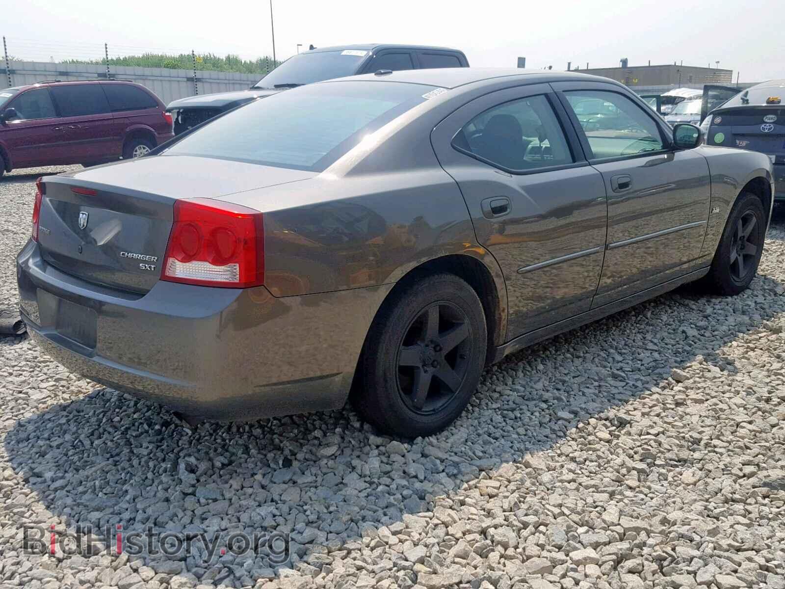 2010 DODGE CHARGER - VIN: 2B3CA3CV7AH117883 - Фото 4