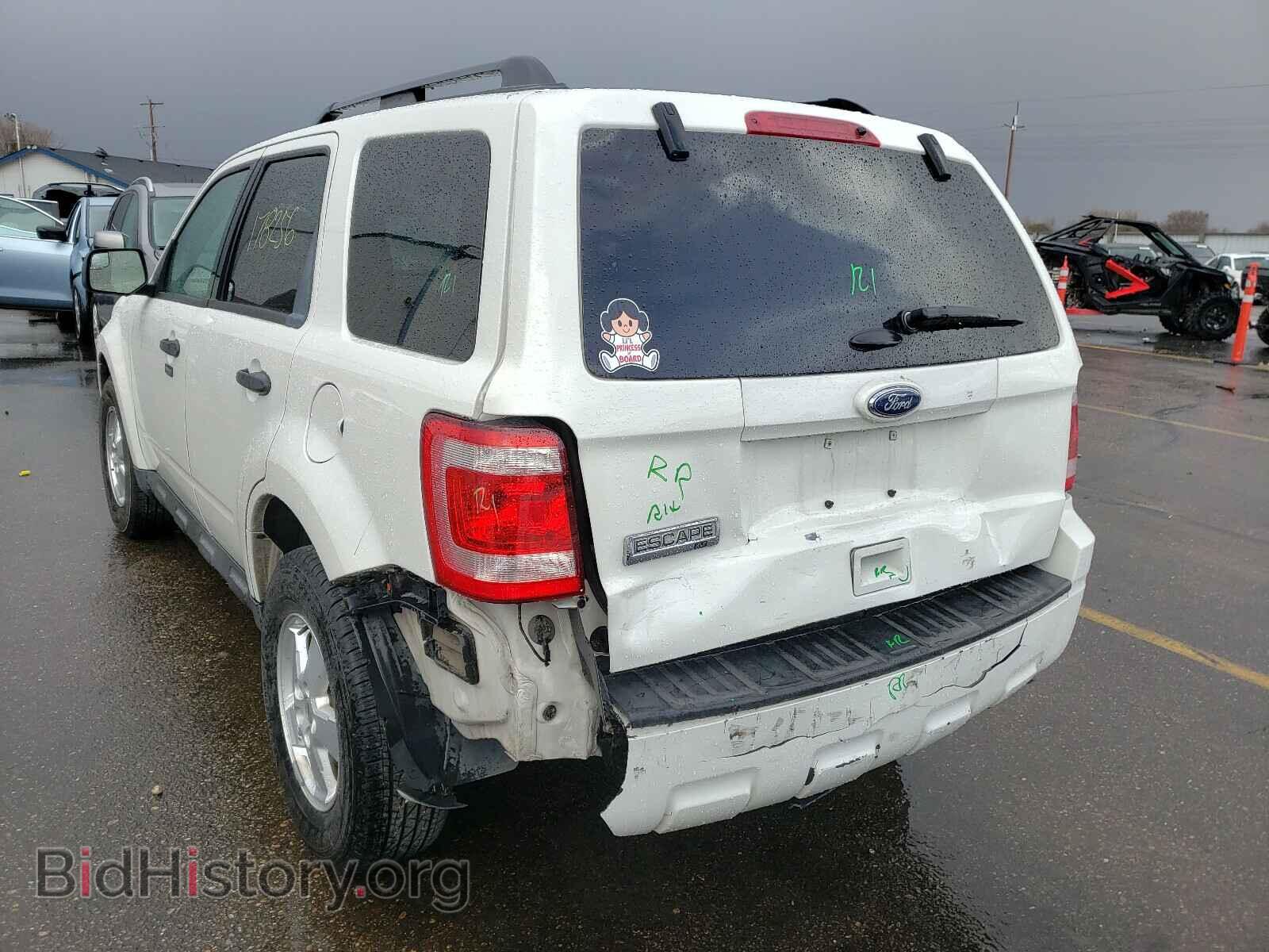 2011 FORD ESCAPE - VIN: 1FMCU9D71BKC38410 - Фото 3
