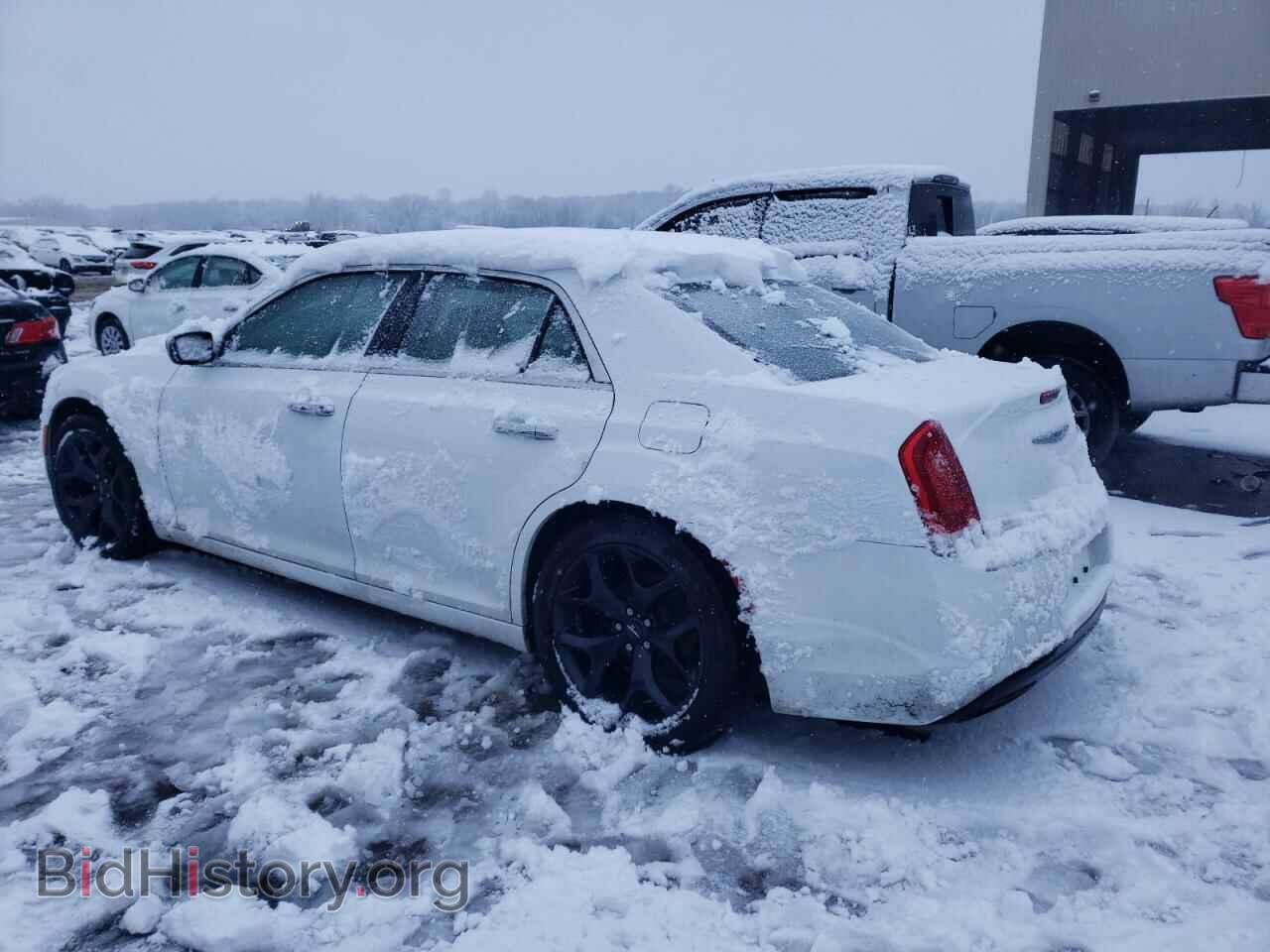 2018 CHRYSLER 300 - VIN: 2C3CCAEG9JH314005 - Фото 2