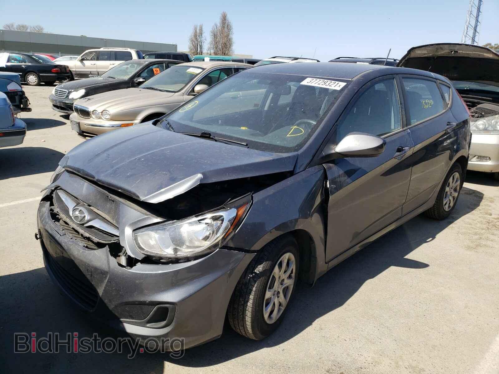 2013 HYUNDAI ACCENT - VIN: KMHCT5AEXDU065668 - Фото 2