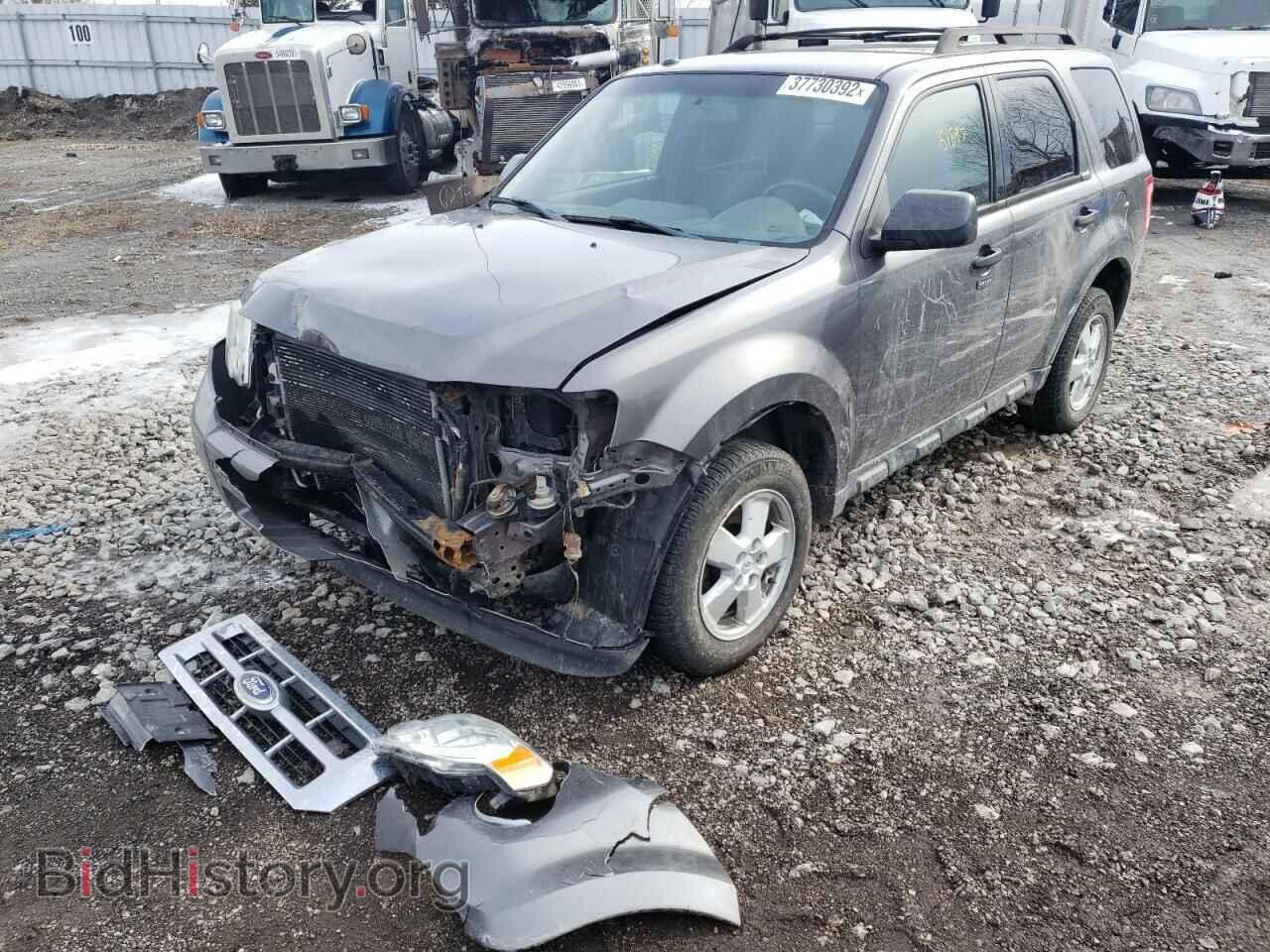 2011 FORD ESCAPE - VIN: 1FMCU0DG0BKB05715 - Фото 2