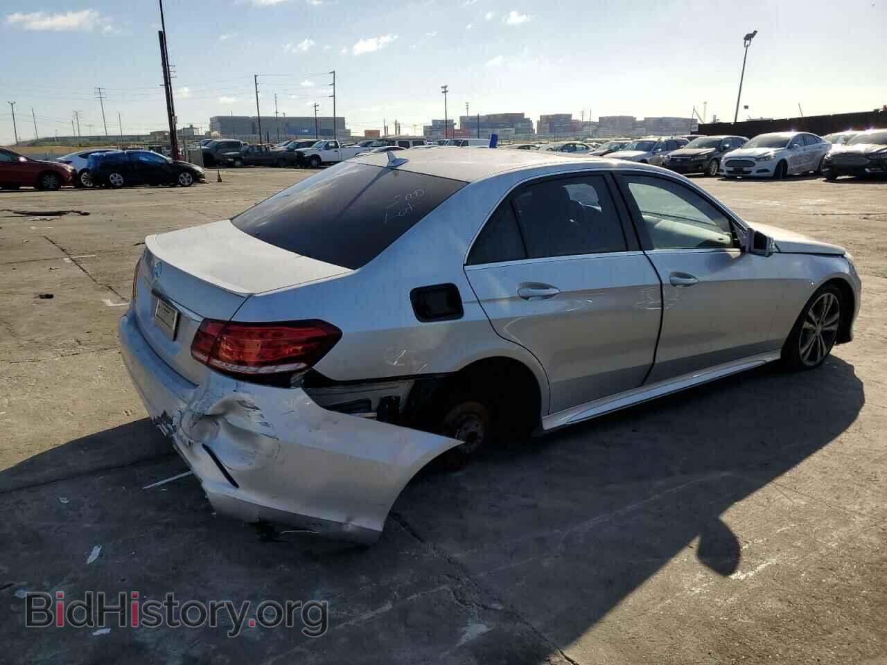 2014 MERCEDES-BENZ E-CLASS - VIN: WDDHF5KB0EA863319 - Фото 3
