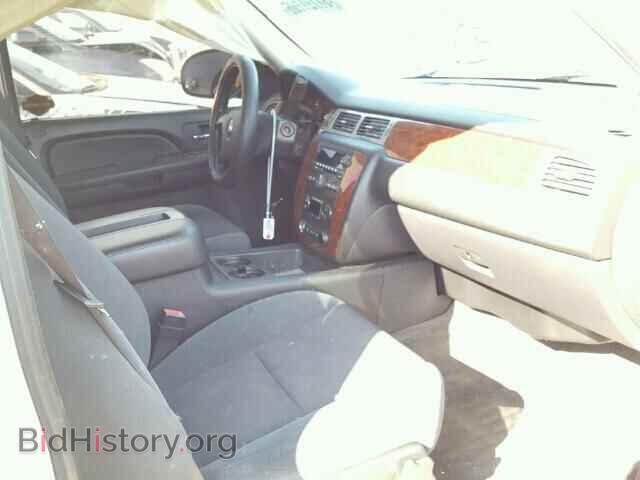 2009 Chevrolet AVALANCHE (VIN 3GNFK22029G238302) — photo 5 of 10