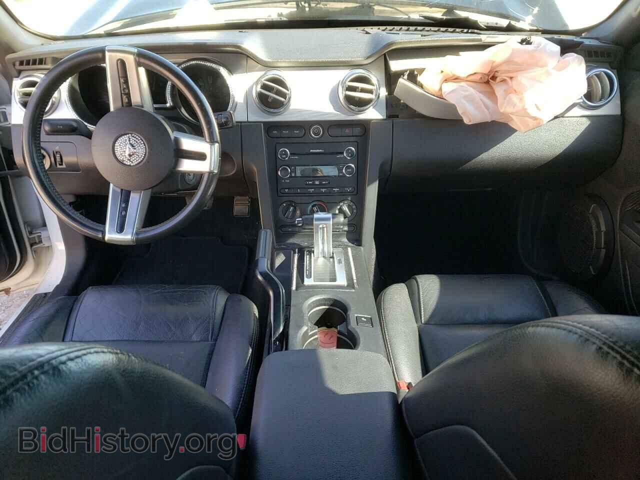 2009 FORD MUSTANG - VIN: 1ZVHT80NX95128084 - Фото 8
