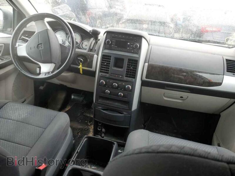 2010 Dodge CARAVAN (VIN 2D4RN5D17AR483487) — фото 8 из 13