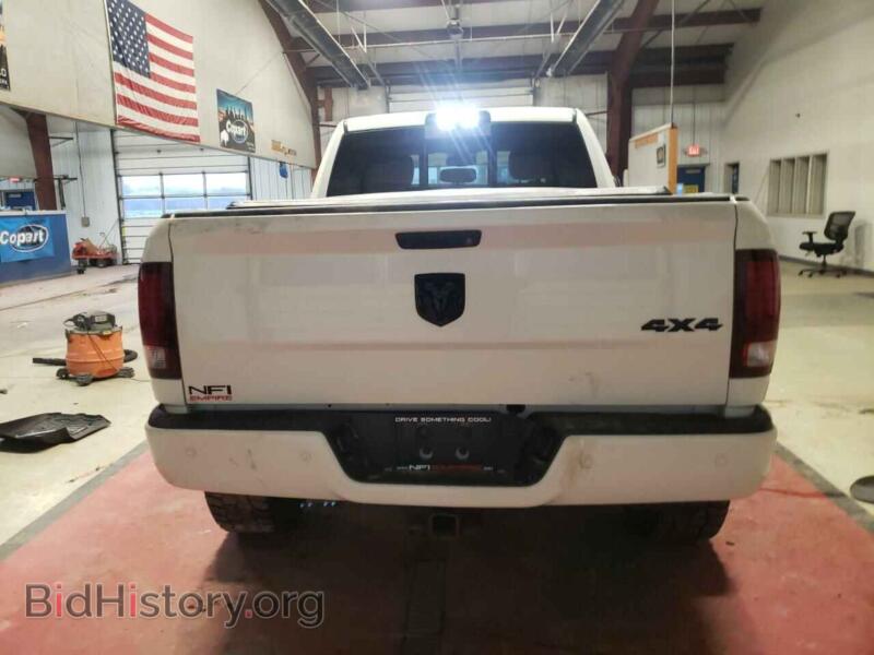 2018 RAM 2500 (VIN 3C6UR5FJ8JG116975) — photo 6 of 12