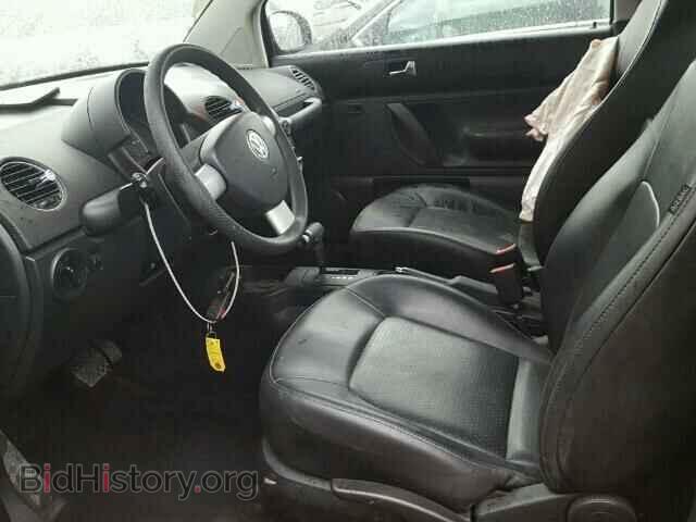 2010 VOLKSWAGEN BEETLE - VIN: 3VWPG3AG2AM011441 - Фото 5