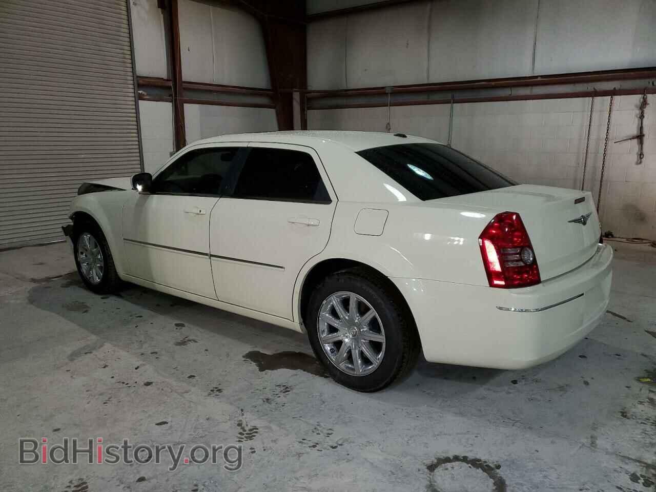 2009 CHRYSLER 300 - VIN: 2C3LA53V99H512254 - Фото 2