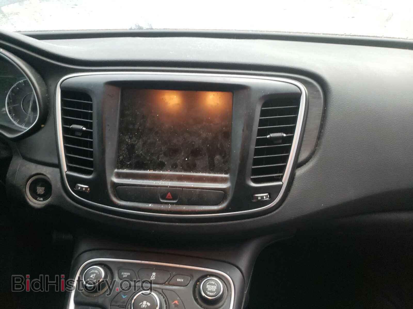 2016 CHRYSLER 200 - VIN: 1C3CCCAG0GN188862 - Фото 9