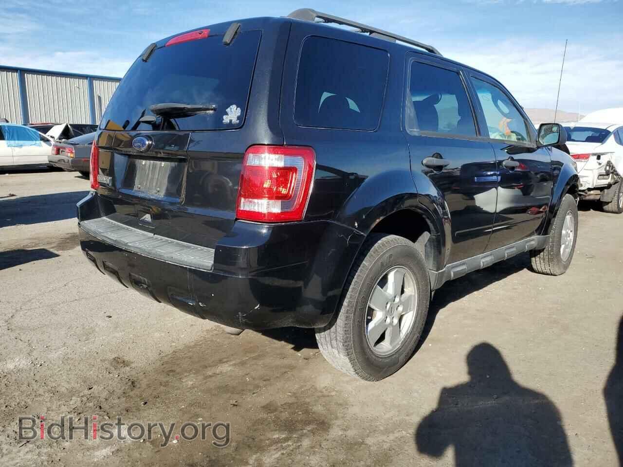 2011 FORD ESCAPE - VIN: 1FMCU0D79BKB33254 - Фото 3